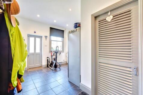 Utility Room_1.jpeg