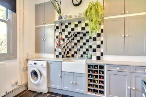 Utility Room_4.jpeg