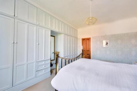 Bedroom 1_3.jpeg
