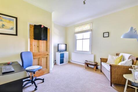 Bedroom 4_1.jpeg