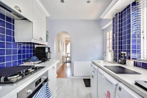 Kitchen_2.jpeg