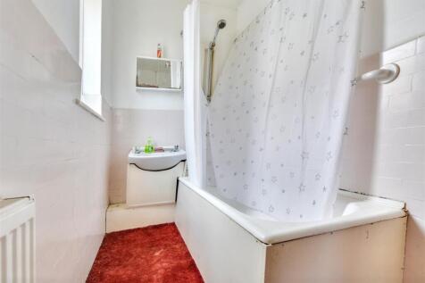 Bathroom_1.jpeg
