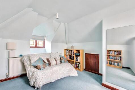 Loft Room_1.jpeg
