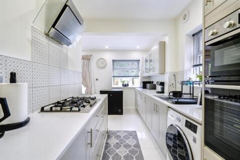 Kitchen 1_1.jpeg