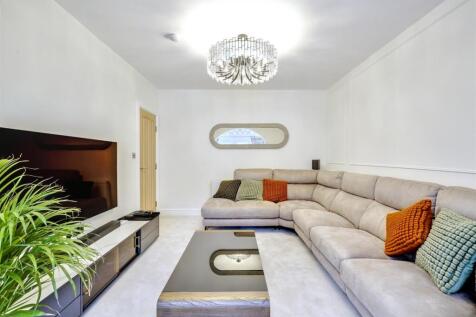 Lounge 1_1.jpeg