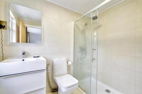 Ensuite 1_1.jpeg