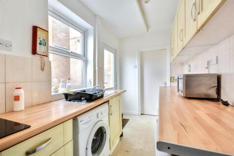 Kitchen_2.jpeg