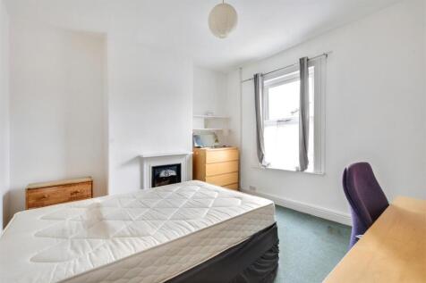 Bedroom 1.jpeg