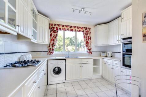 Kitchen_2.jpeg