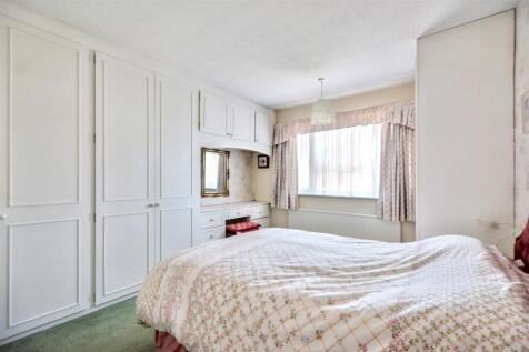 Bedroom 1_1.jpeg
