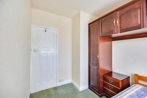 Bedroom 3_2.jpeg