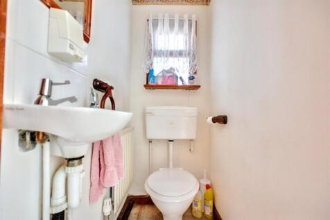 Downstairs WC.jpeg