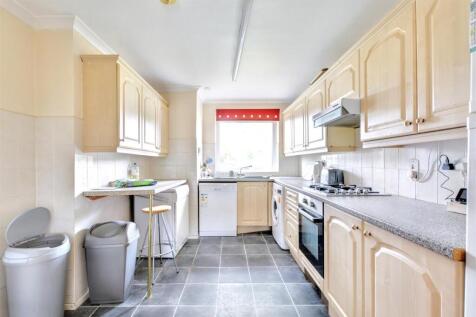 Kitchen_2.jpeg