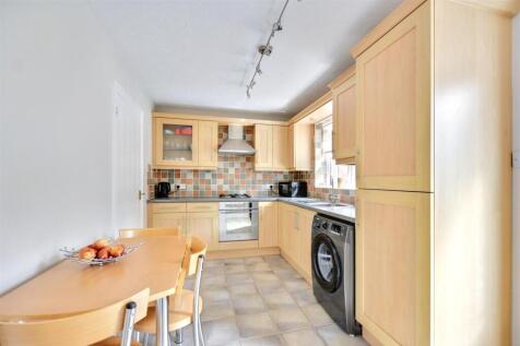 Kitchen_2.jpeg