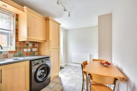 Kitchen_1.jpeg