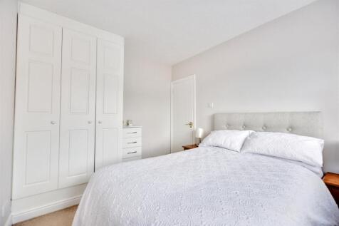 Bedroom 1_2.jpeg