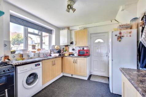 Kitchen_1.jpeg