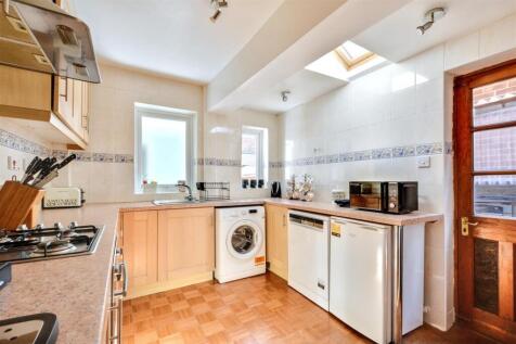 Kitchen_1.jpeg