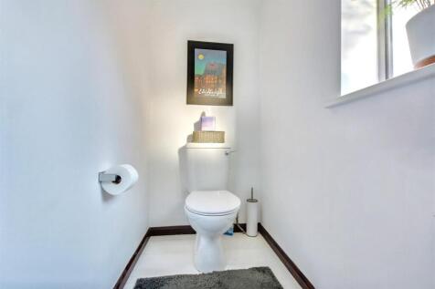 Bathroom_2.jpeg