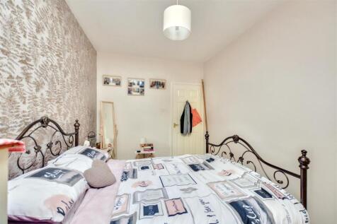 Bedroom_2.jpeg