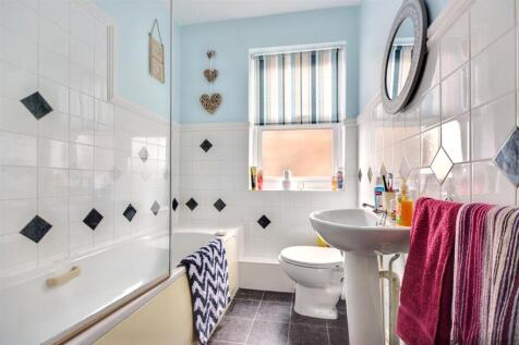 Bathroom.jpeg