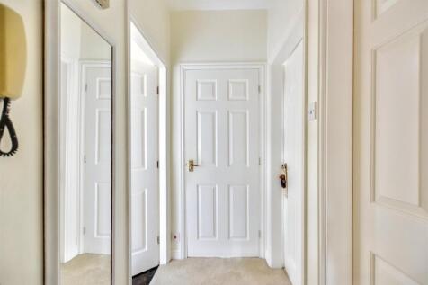 Hallway.jpeg