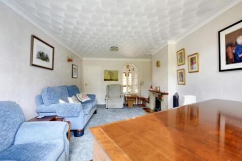 Living Room_2.jpeg