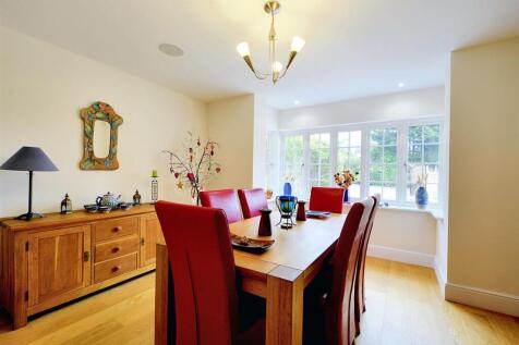 Dining Room_3.jpeg