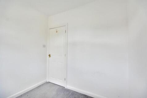 Bedroom 3_2.jpeg