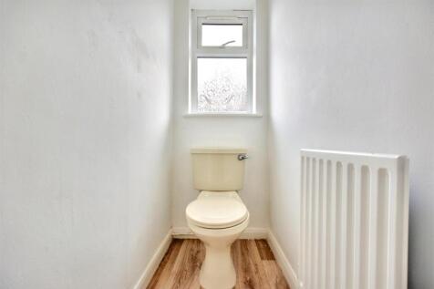 Upstairs WC.jpeg