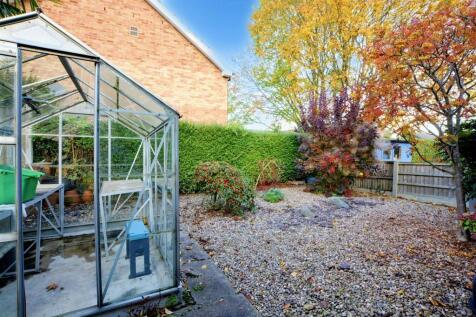 Rear Garden_1.jpeg