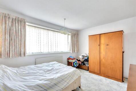 Bedroom 1_1.jpeg