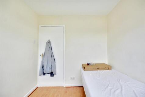Bedroom 3_2.jpeg