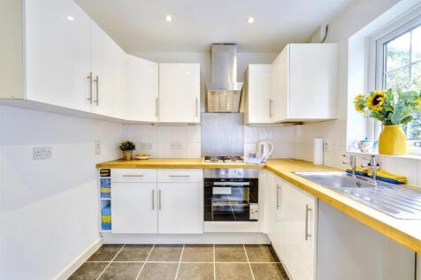 Kitchen 1_2.jpeg