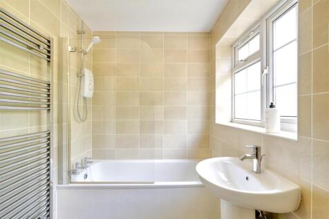 Bathroom 1_1.jpeg