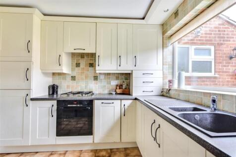 Kitchen_2.jpeg