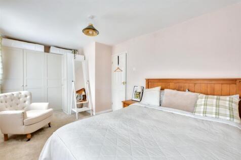 Bedroom 1_2.jpeg