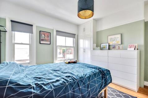 Bedroom 1_1.jpeg