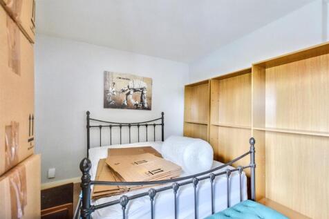 Bedroom 1_2.jpeg