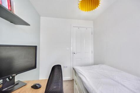 Bedroom 4_2.jpeg