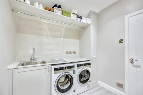 Utility Room_1.jpeg