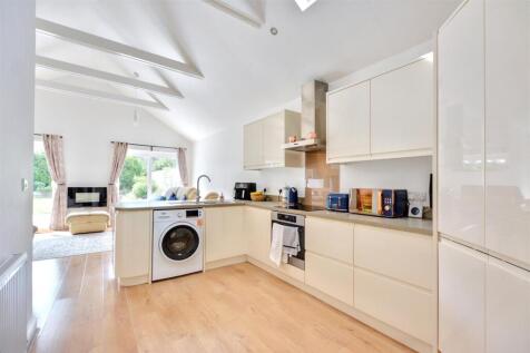 Kitchen_2.jpeg