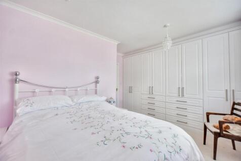 Bedroom 1_3.jpeg
