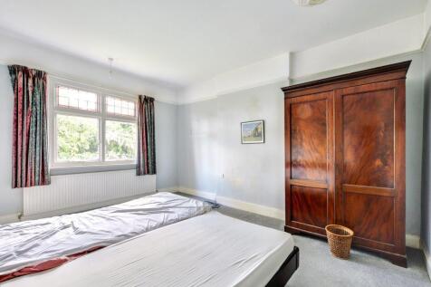Bedroom 2_3.jpg