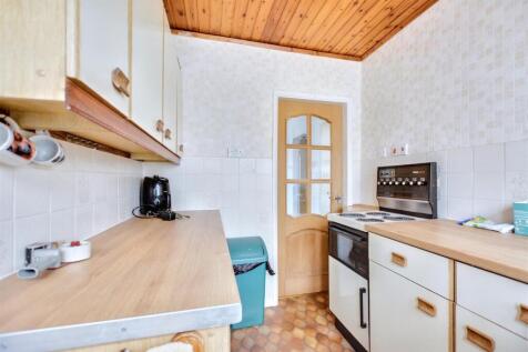 Kitchen_2.jpeg
