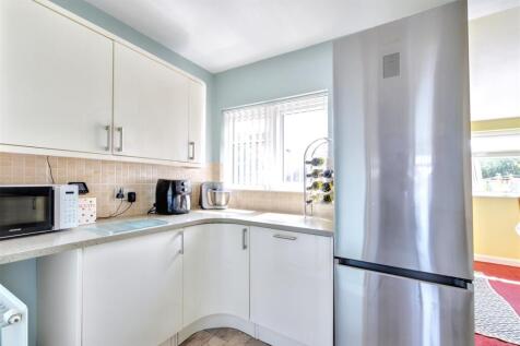 Kitchen_2.jpeg