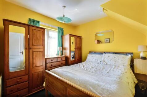 Bedroom 1.jpeg