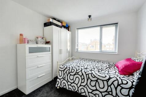 Bedroom 2_2.jpeg