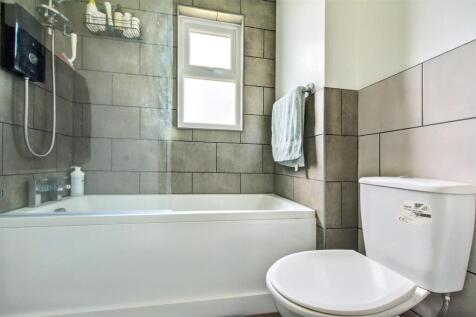 Bathroom_1.jpeg