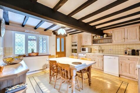 Kitchen_2.jpeg
